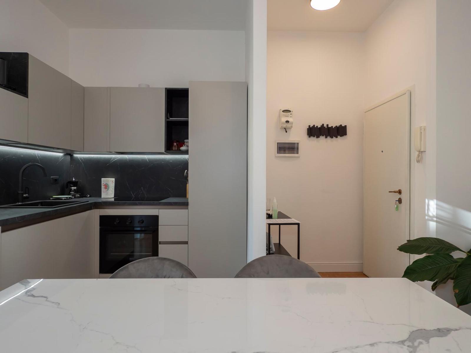 Big Apartment Close To Bocconi / Humanitas / Ieo Milano Esterno foto